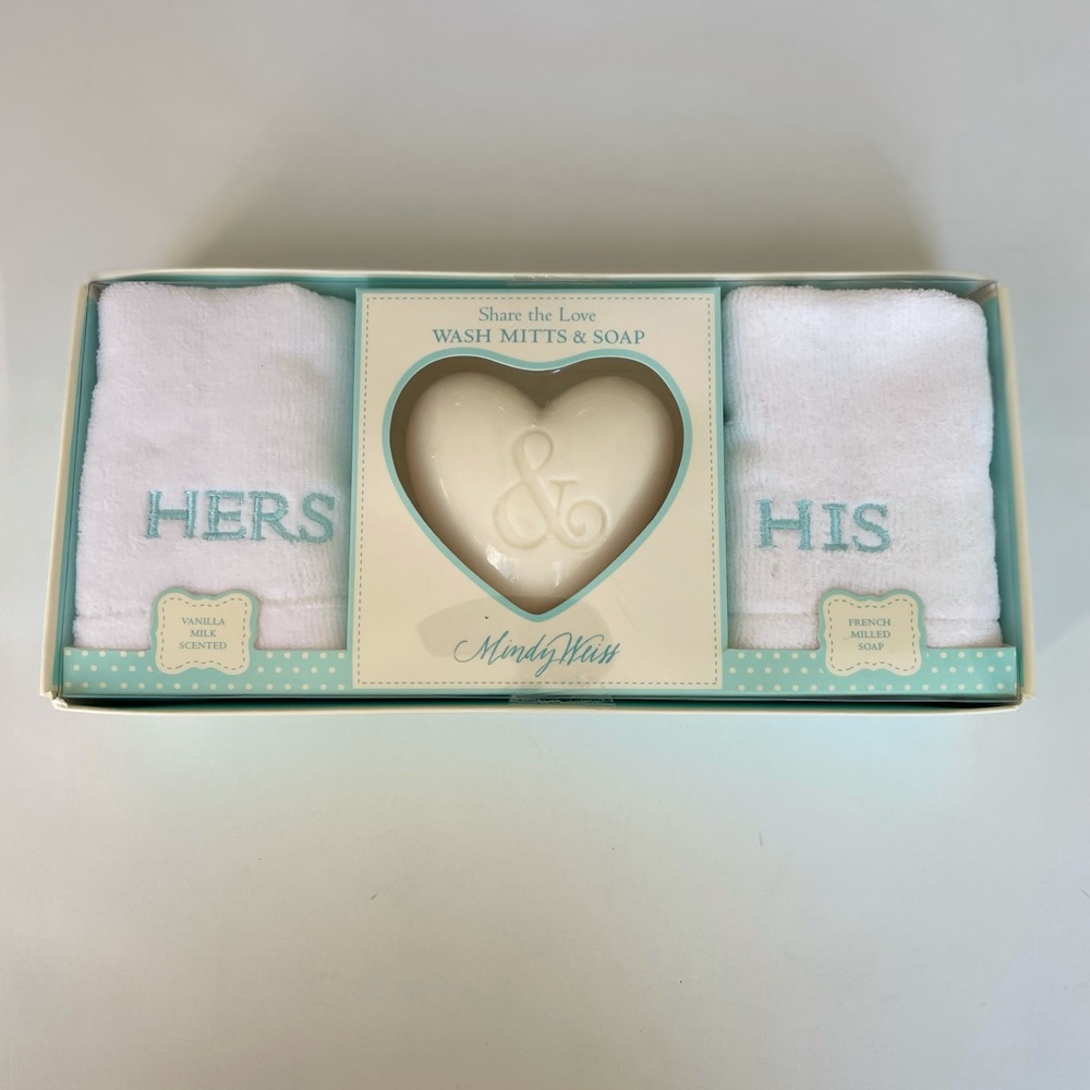 Mindy Weiss Soap and Mitts NWT